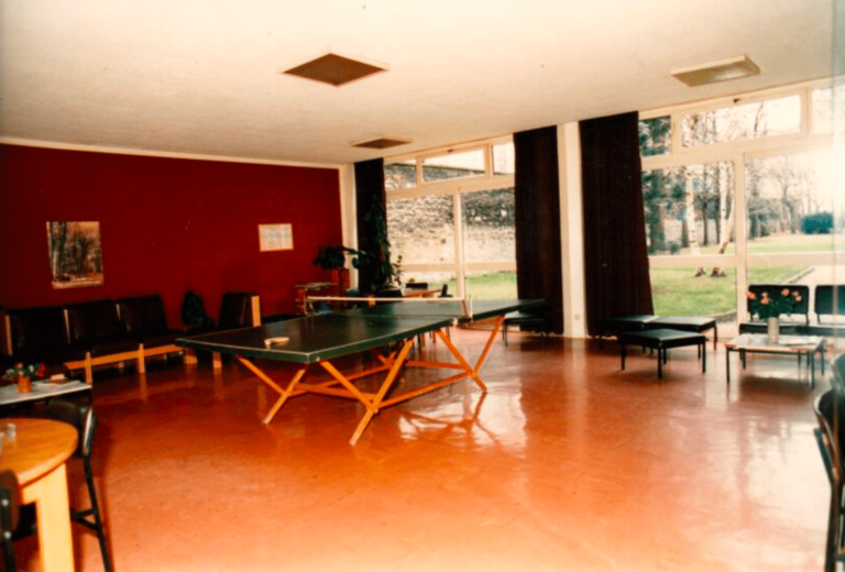 photo du salon du Foyer de Reuilly en 1975